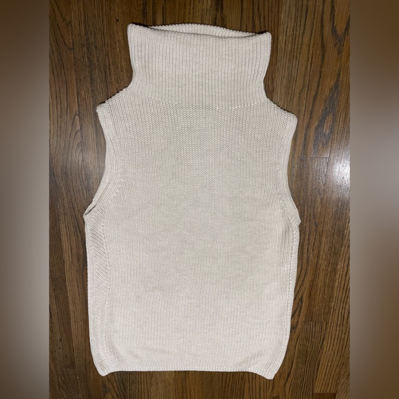 Aritzia Babaton Hiram Sleeveless Sweater - Picture 2 of 6